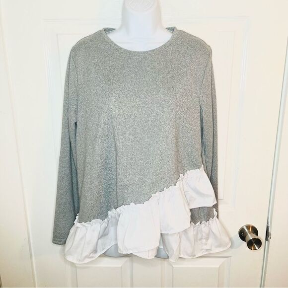 Robert Louis Soft Long Sleeve Asymmetrical Ruffle Hem Top Gray White L NWT - Picture 4 of 11